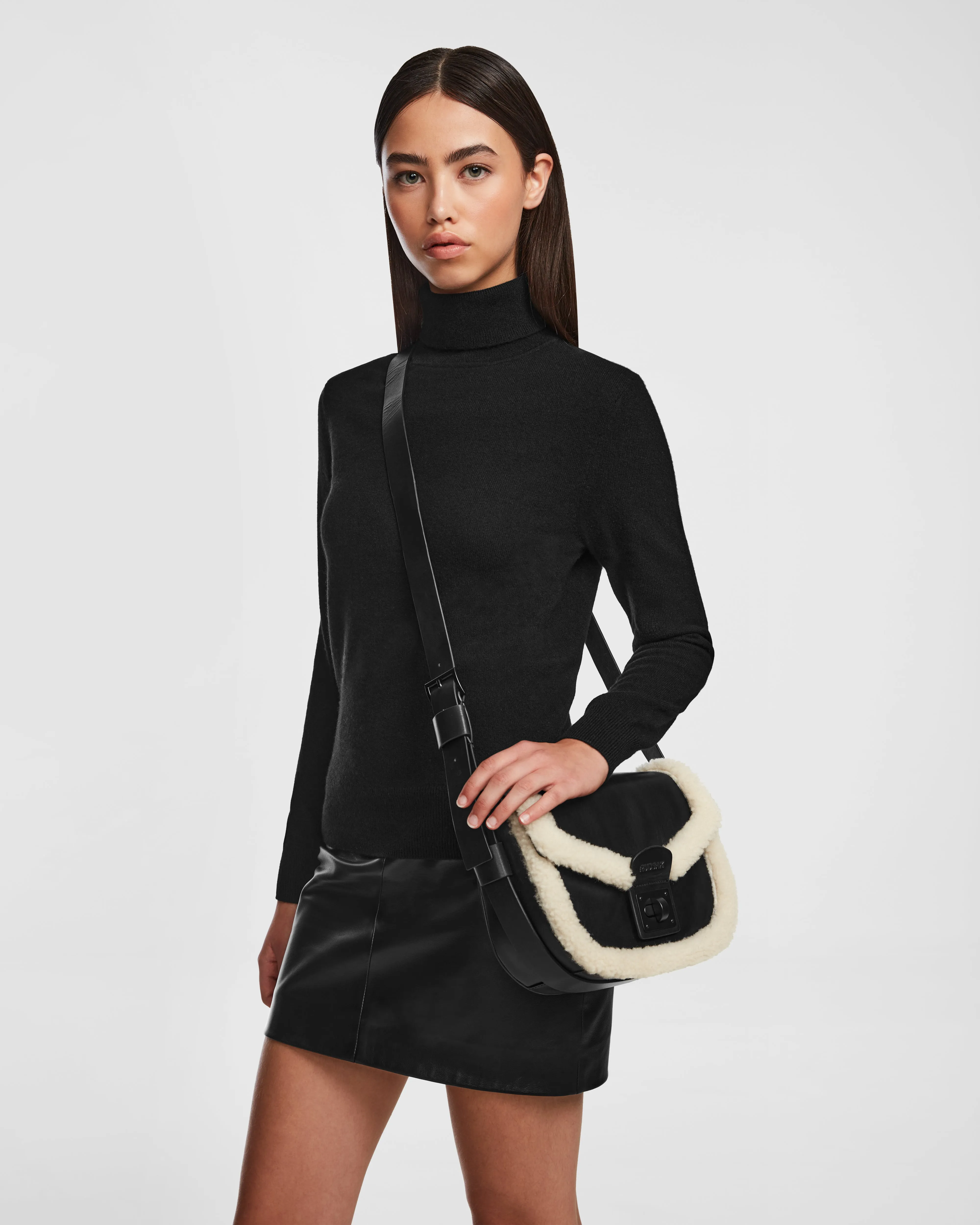 ALORA S - 8324526 Black