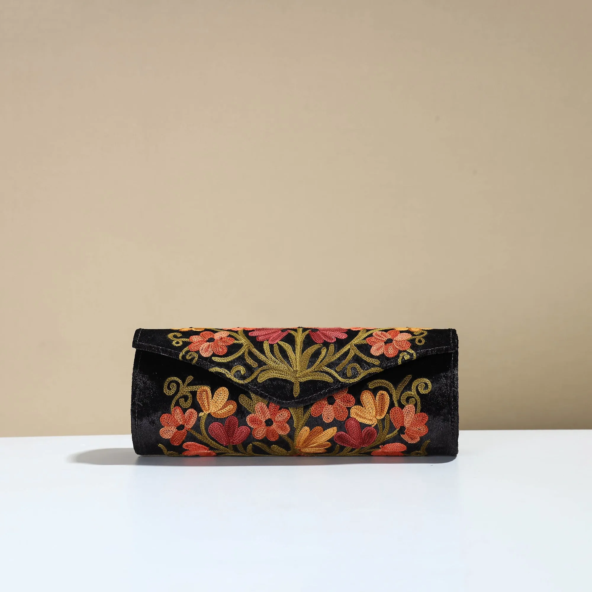 Authentic Kashmiri Crewel Embroidery Velvet Clutch 44