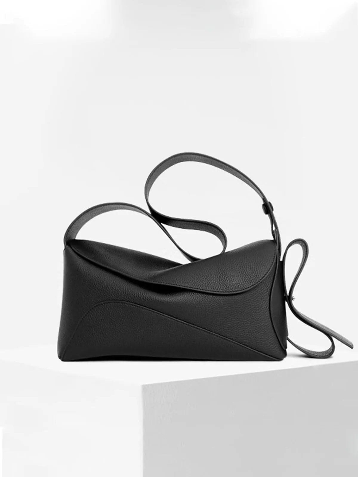 Chic Cowhide Hobo Bag Large Capacity Shoulder Bag