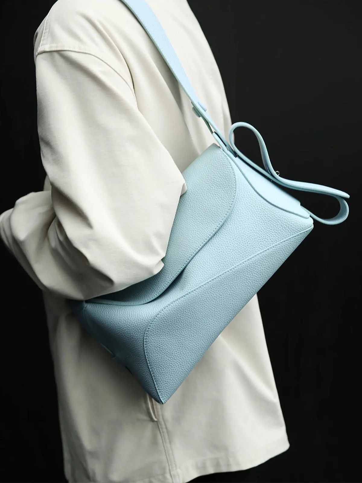Chic Cowhide Hobo Bag Large Capacity Shoulder Bag