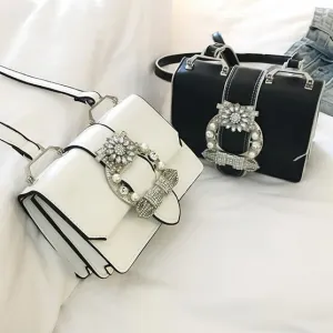 Miranda  Elegante Damenhandtasche mit Diamantschloss aus hochwertigem veganem Leder
