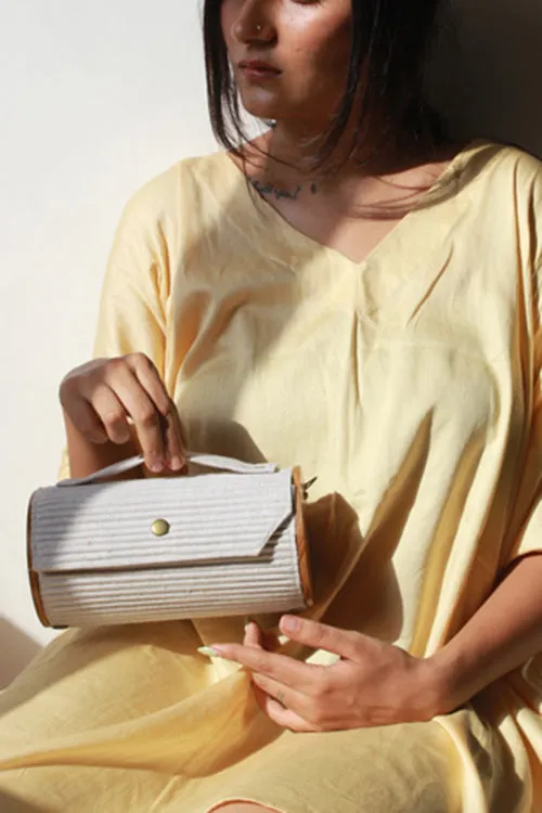 Oat Round Clutch - Single Sleeve