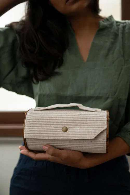 Oat Round Clutch - Single Sleeve