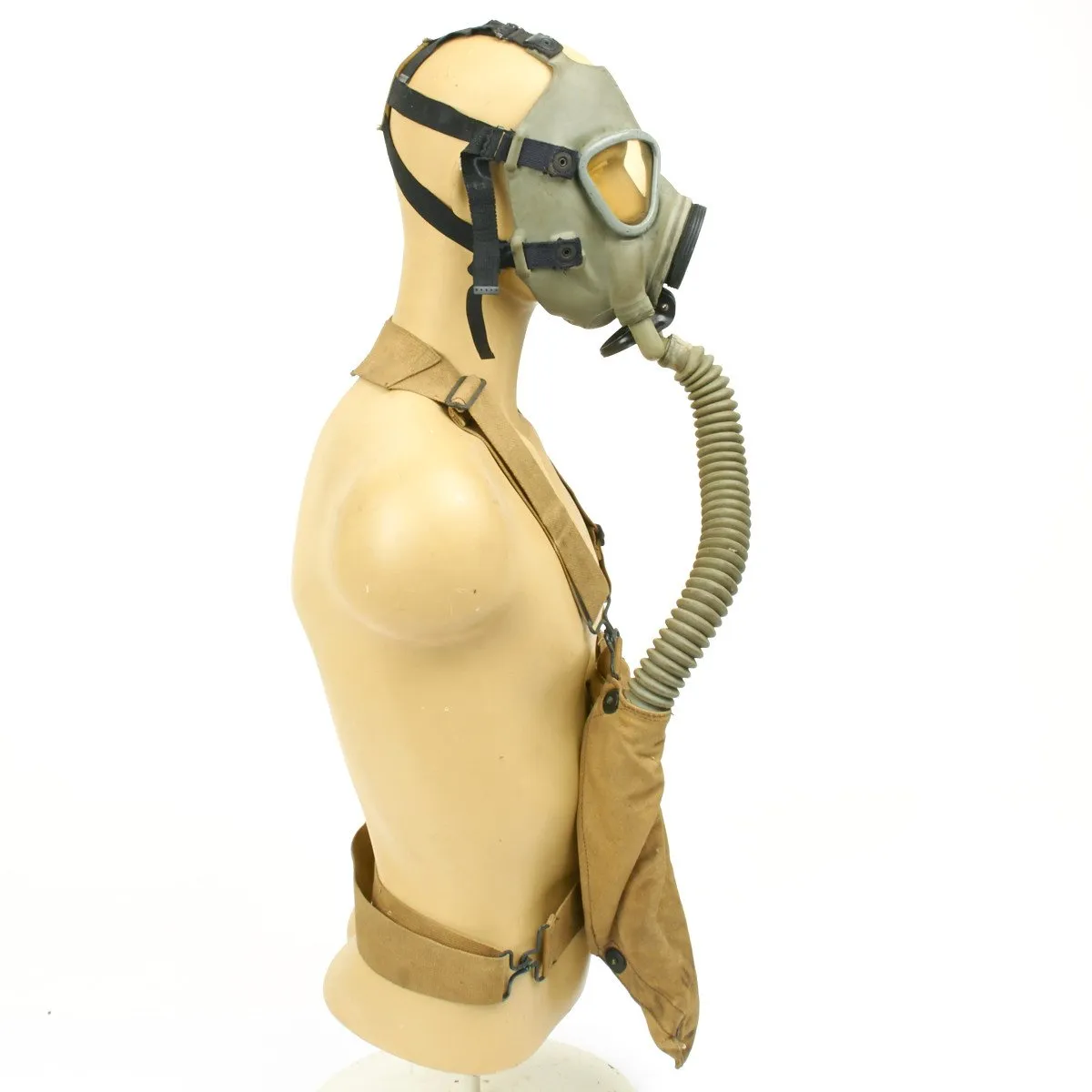 Original U.S. WWII M3 Diaphragm Gas Mask with M1VA1 Bag