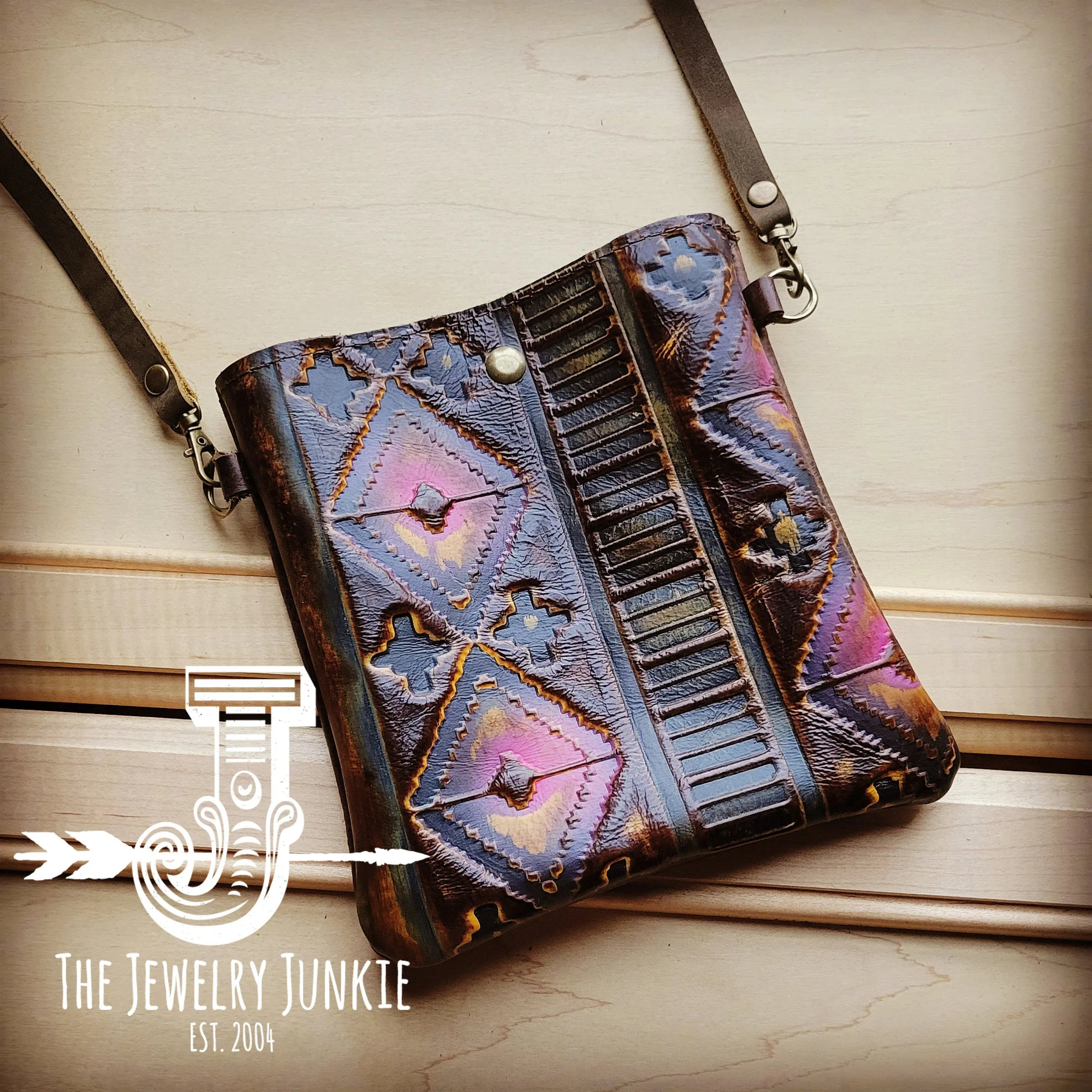 **Small Crossbody Handbag w/ Magenta Navajo Leather 512p